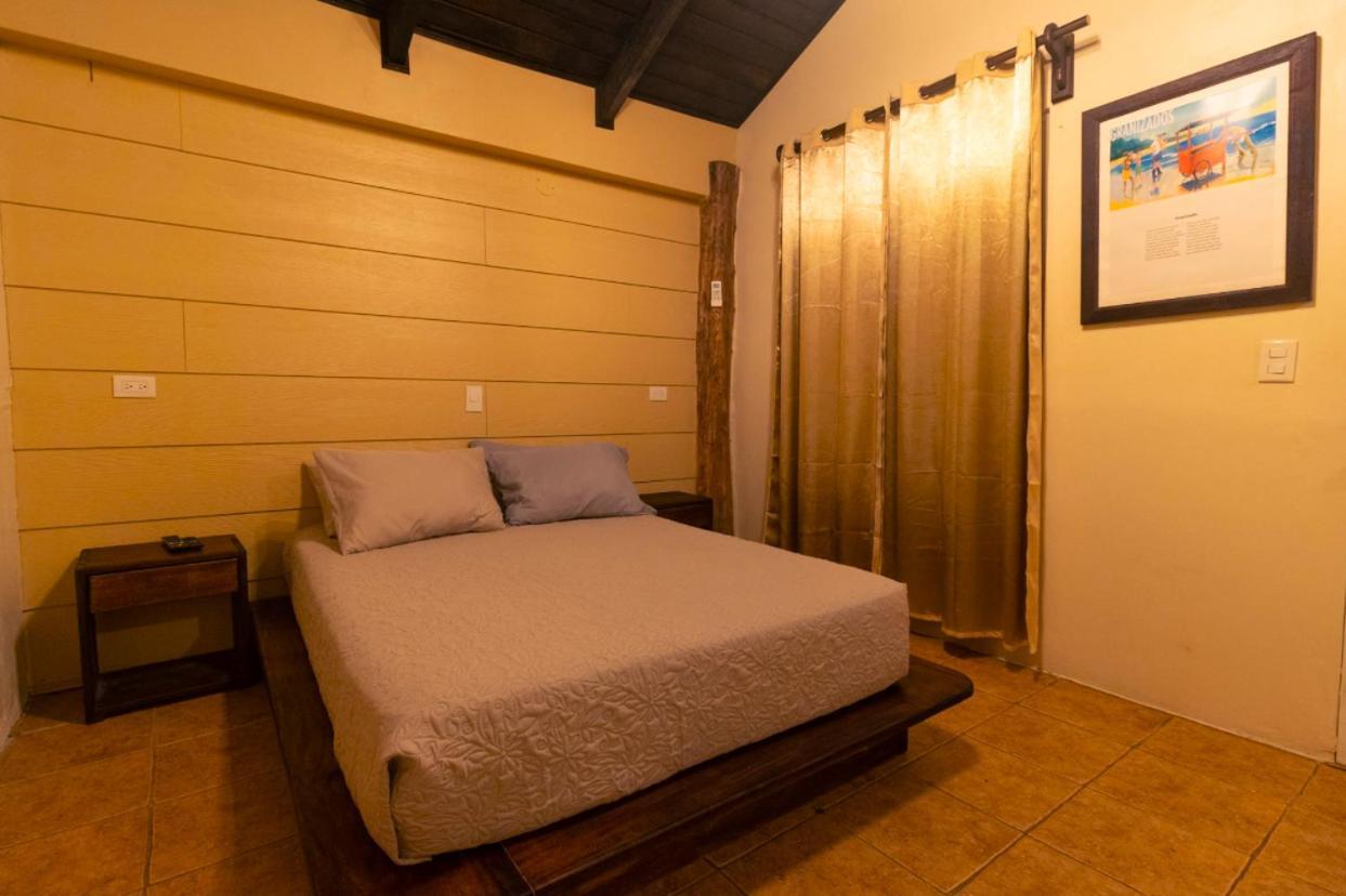 Cabinas La Fulanita Nicoya Exterior photo