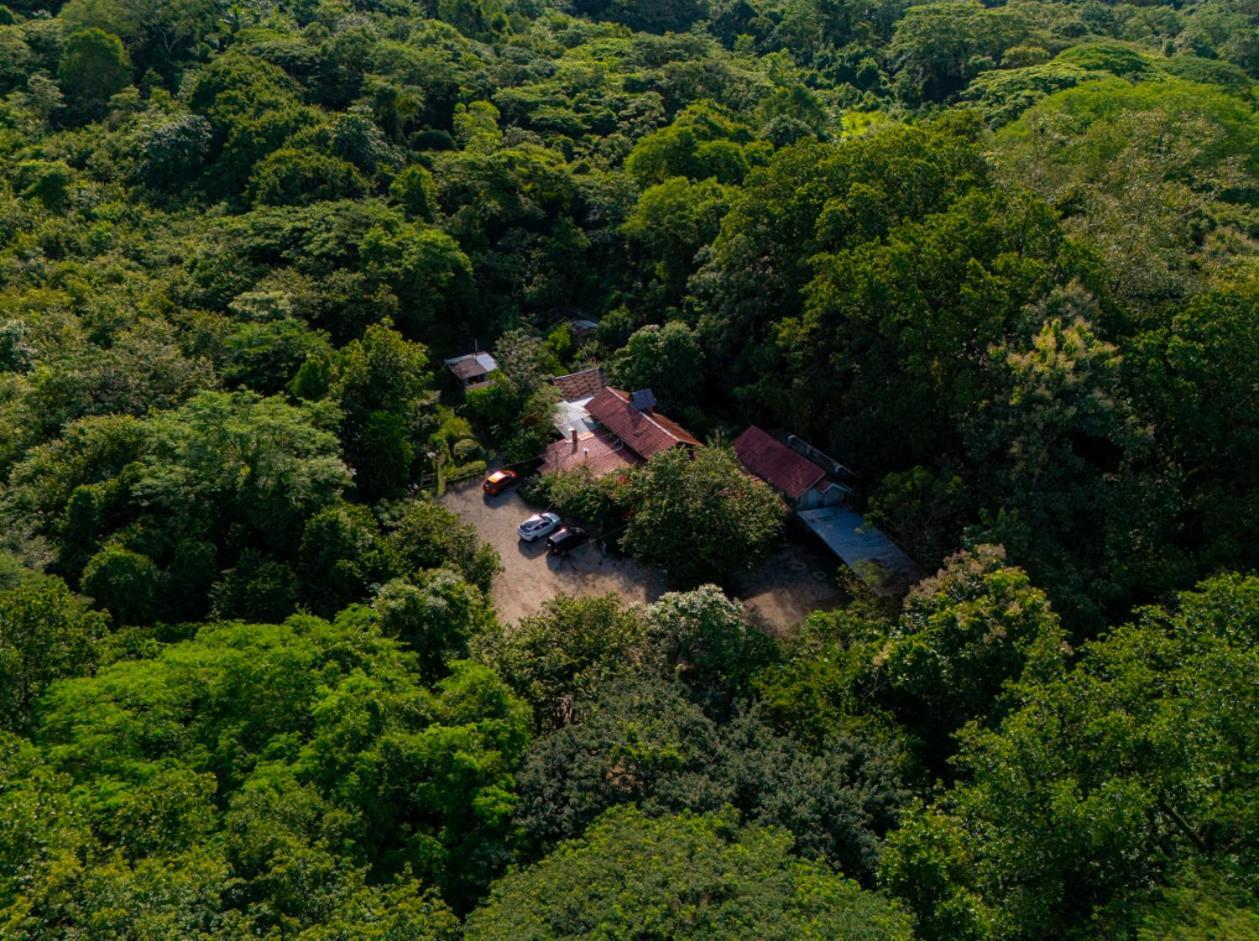 Cabinas La Fulanita Nicoya Exterior photo